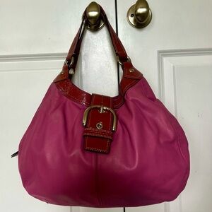 Coach Signature Pink Shoulder Bag – Barbiecore Vibes 💗 F-15075